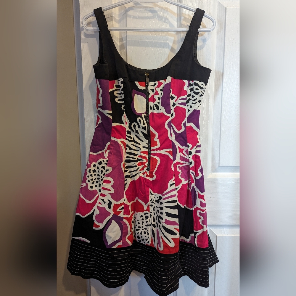 š NINE WEST š Modern Floral Dress - Picture 2 of 6